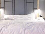 面容精致，气质好的牛仔裤小姐姐，女神般高颜