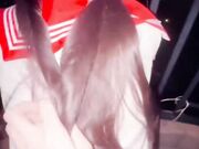 爸妈睡着后拉着妹妹在天台做爱，面对城市的夜景后入蜜桃臀小穴抽插喷射