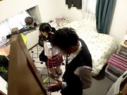 脸上露出恍惚的表情 成熟的媚肉接受着儿子的精液 1