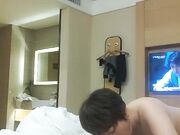 小伙囊中羞涩用肉体满足开个体旅馆的大妈