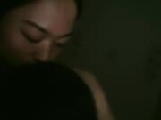 良家小媳妇 为赚奶粉钱下海直播 女主经验不是很足 深喉两下就喊要吐