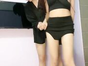 9分颜值女神 精彩收费房大秀 第一视角特写吃屌 抬起美腿站立抽插