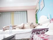 3000约操97年女主播，妹子骑乘特别认真