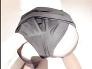 和姐姐在酒店换上情趣黑丝各种姿势啪啪干了一整晚累趴了