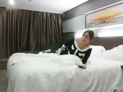 颜值不错腿上纹身妹子 穿上情趣装口交后入抽插猛操