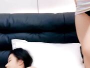 大屌哥再战两个极品少妇，精彩双飞全程露脸丝袜高跟性感肚兜，淫声荡语互动撩骚无套轮草两女，浪叫呻吟不断