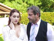 偿还债务的方法有很多种在婚礼上被债主强行抽插爆操抵债