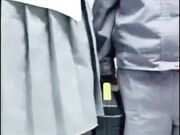 对白精彩有趣新婚少妇勾搭空调维修工摸几下逼逼奶子就出奶水穿着开裆丝袜做爱