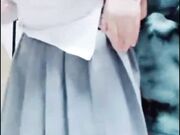 对白精彩有趣新婚少妇勾搭空调维修工摸几下逼逼奶子就出奶水穿着开裆丝袜做爱