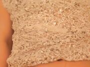 近景拍摄琪琪私处的淫水泛滥，对白淫荡