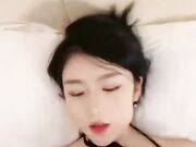 淫荡小骚货车模 酒店和炮友激情操逼 翘起屁股摆动求操 操起了骚逼好多水