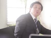 被无能下属背叛 愤恨的交易对象大叔们上下贯穿轮奸1