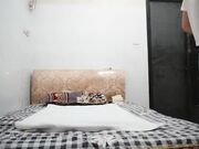 探访按摩店人美奶大毛炸全身胸推也是很敬业躺床上任由村长抽插扛腿掐脖