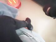 小姨子取快点来姐夫家烤火 在门上秋千被吊起来猛操嫩穴