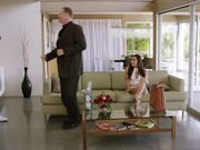 大鸡巴征服了金发骚货 在骚穴里猛烈抽插内射