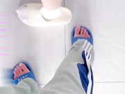 放假回家当着妈妈面做爱超刺激差点被发现兄妹乱伦