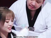 女学员和空手道师傅在道场里的内射性爱