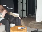 我背叛了妻子 和一位红发性感的女老师在一起 并射在了她的大胸上