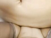 无毛逼儿媳妇在家和公公乱伦