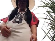 眼镜妹和姐姐勾搭看果园的野战