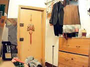 各种居家隐秘私生活TP露出大合集蹲在床上操媳妇和在客厅抱着媳妇边走边草的夫妻是真猛啊