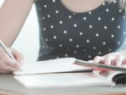 被家庭老师内射的金发少女