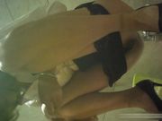 高跟白虎妹子貌似发现了什么