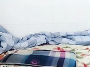 小骚婊露脸被渣男蹂躏鸡巴草嘴