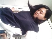 女厕偷拍红高跟妹子人美逼嫩