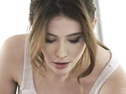 妹子这身装扮太勾人让人忍不住