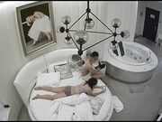 挑逗一番直接扒掉内裤强势插入