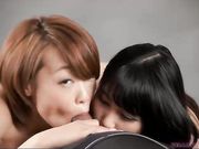 双飞口活都是大美女脱光了给你舔鸡鸡