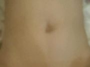 骚逼母亲在健身球上等着被儿子干