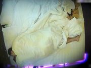 酒店偷拍小美女与男友开房