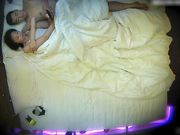 酒店偷拍小美女与男友开房