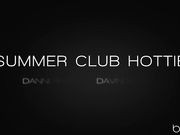 夏季海边大黑屌内射小辣妹