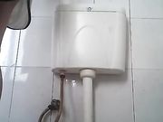 宿舍厕拍 小女生果然嫩的不行