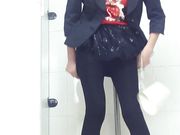 商场厕拍年轻小姐姐下面有点黑