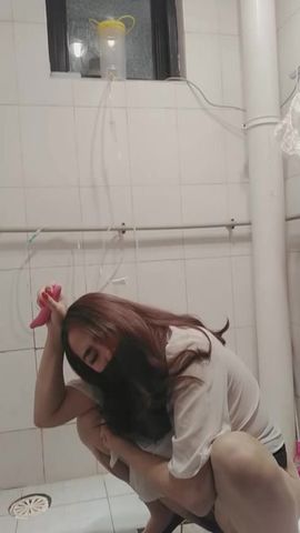 各种道具风骚自慰上演灌肠大戏