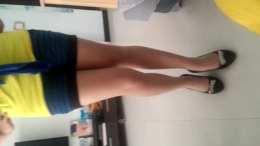 家庭乱伦看样子妈妈的小穴没少被干极度淫荡