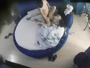 小青年把猛草女友干的要哭了