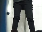 商场厕拍系列 皮裤妹子下面很干净