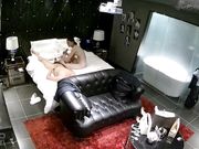 偷拍大学生带女同学开房对白清晰