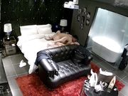 偷拍大学生带女同学开房对白清晰