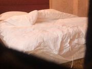 人妻杀手酒店开房约啪丰满骚人妻各种体位爆操女上位坐的很疯狂