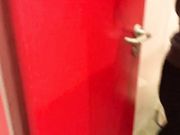 火辣混血妹健身俱乐部厕所和老外口爆颜射