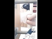 打完野战请白虎主播去餐厅吃大餐，餐厅玩露出，两人还挺能吃的