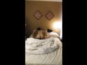 性感疯狂大学美女和男友一起酒店开房操完女友再干她闺蜜