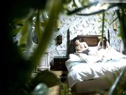 酒店偷拍年轻漂亮的小美女和聊了很久的微信网友酒店开房