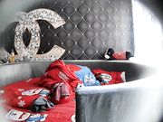 朋友的漂亮女友勾搭很久终于约到酒店直接扑倒从上舔到下